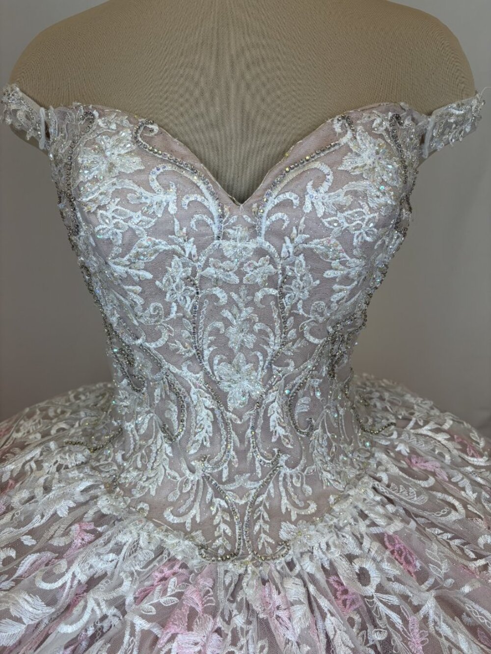 Mon Cheri PR12275 Ivory Hot Pink Ball Gown Size 4 – Quince Prom Pageant Dress - Picture 2 of 10